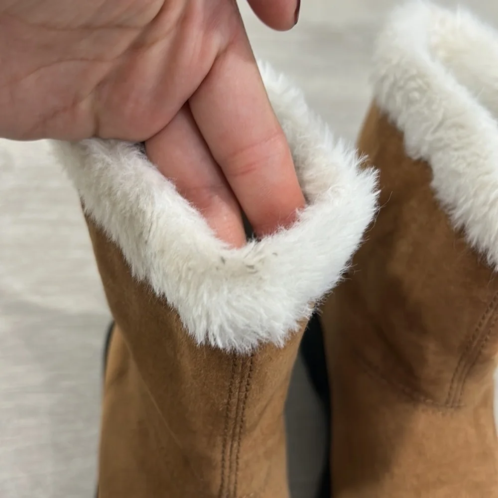Old navy • girls faux suede faux fur lined boots